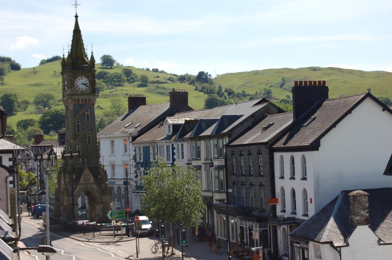 Clock Tower Apartments Machynlleth Exteriör bild